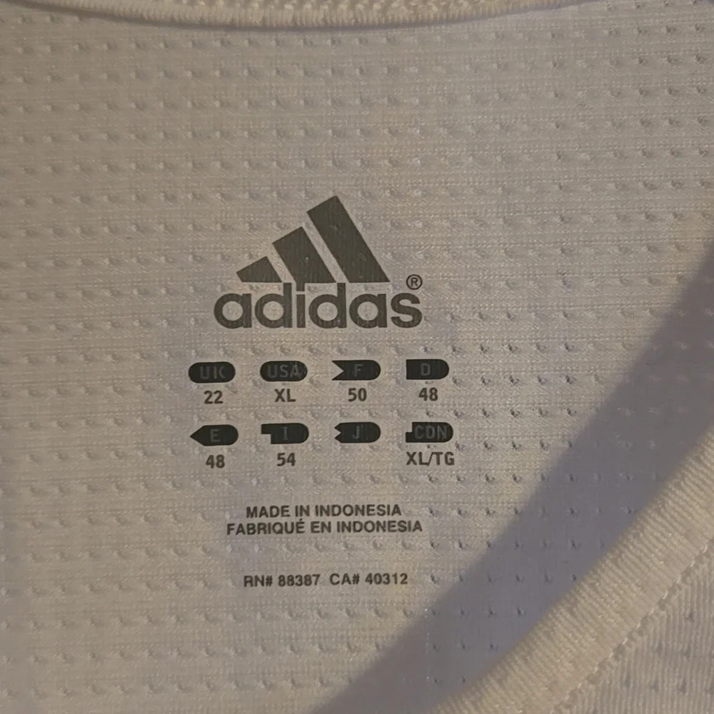 Adidas Top - Picture 2 of 5